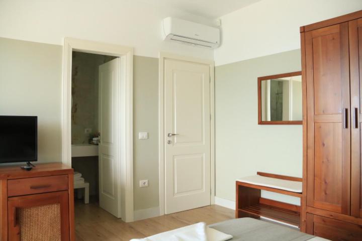 Vila 8 Hotel Himare Exterior foto