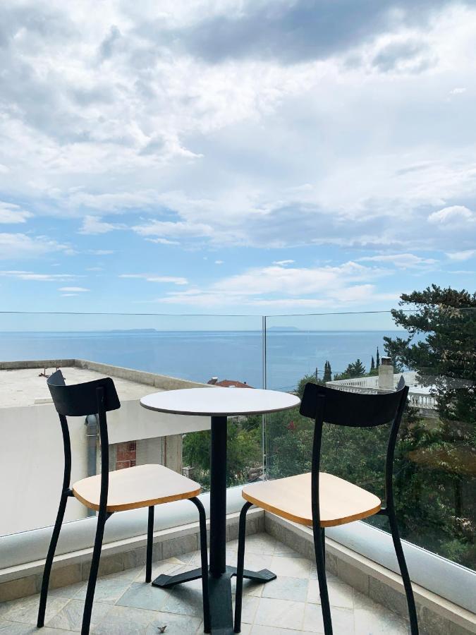 Vila 8 Hotel Himare Exterior foto